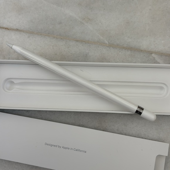 IN BOX APPLE PENCIL 1ST GENERATION - Picture 3 of 5